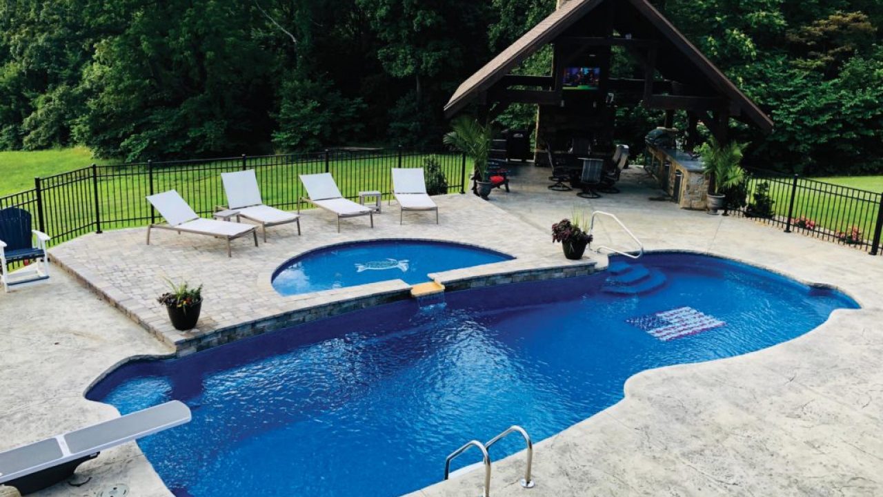 Fiberglass Pool Builder - Omaha